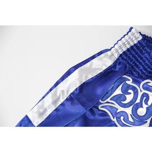 กางเกงมวยไทยออกแบบตามสั่ง OEM สำหรับการแข่งขันระดับมืออาชีพ ทนทาน มีช่องด้านข้าง ระบายอากาศได้ดี เหมาะสำหรับการฝึกซ้อม ใช้ได้ทั้งชายและหญิง - Product Image 5