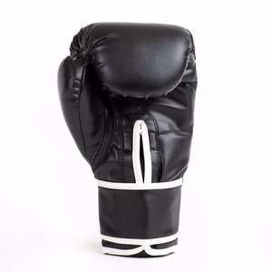 Libérez votre potentiel avec des gants de boxe personnalisés de haute qualité, pour le kickboxing et la boxe. - Product Image 4