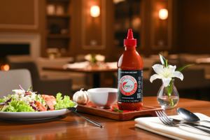 Salsa de Chile Natural Fermentada por 12 Meses, 482g 17oz, Salsa Picante, Condimento para Mojar, Salsa de Chile Vietnamita Sriracha en Botella - Product Image 6