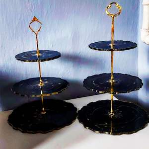 Support à gâteau en résine design pour une présentation de table élégante, vaisselle et décorations pour les tables de fête - Product Image 2