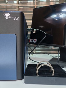 เครื่องตรวจจับเพชรอัตโนมัติรุ่น Trusure Apex สำหรับเพชร CVD HPHT RFT ที่ยังไม่ได้เจียระไนและเครื่องประดับที่ติดตั้งแล้ว - แบบพกพาและใช้ในอุตสาหกรรม - Product Image 4