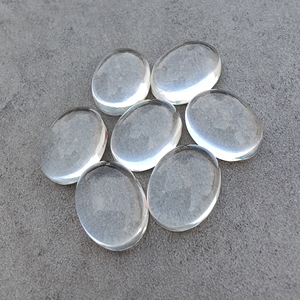 คริสตัลควอตซ์ธรรมชาติใสเกรด AAA+ รูปไข่แบบคาโบชอง ด้านหลังแบน ขนาดปรับเทียบแล้ว สำหรับทำเครื่องประดับ - Product Image 4