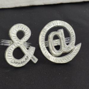 Anneau de serviette en aluminium avec symboles de devises (Dollar et Euro), pièce unique, pour décoration de table de gala professionnel - Product Image 2