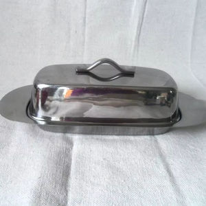 Práctica mantequera de metal para servir mantequilla a diario, que mantiene la frescura y mejora la experiencia gastronómica. - Product Image 1