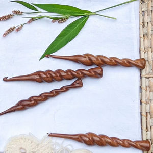 Ganchillo de Madera Ecológico con Agarre Ergonómico Cómodo, Perfecto para Hacer Suéteres y Bufandas a Mano - Product Image 1