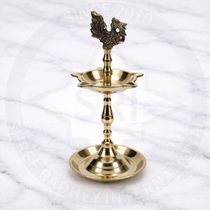 Lampe à huile Diya géométrique en laiton antique, motif paon indien artisanal, support de lampe Pooja pour temple, décoration intérieure, Diwali - Product Image 3