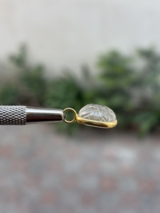 Colgante de Plata de Ley con Cristal Tallado en Forma de Cojín y Flor, Diseño Único, Regalo Religioso para Cumpleaños o Aniversario para Mujer - Product Image 3