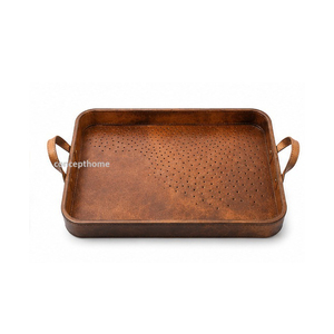 Bandeja Rectangular de Cuero Gris con Asas Doradas, Acabado en Cuero de Color Sólido, Grado Comercial, Apta para Lavavajillas, Impermeable - Product Image 6
