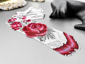 Collar Gerdan Boho con Rosa Roja Hecho a Mano, Hecho con Hermosas Cuentas de Vidrio, Collar Étnico con Cuentas de Flores Rojas - Product Image 6
