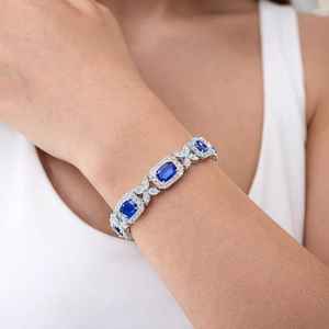 Pulsera de compromiso y boda de zafiro natural, corte cojín, oro blanco de 18 quilates, VS1, gema azul de lujo, regalo para mujer - Product Image 2