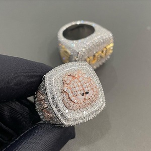 Anillo de Hombre Personalizado con Letras Engastadas en Racimo, Plata de Ley 925 con Baño de Rodio, Moissanita VVS Auténtica, Estilo Campeón Rapper Hip Hop - Product Image 5