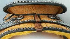 Selle de cheval artisanale en cuir véritable durable, style Western, pour spectacle, avec détails argentés, pour l'équitation sur sentier, portable, avec accessoires assortis - Product Image 2