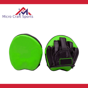 Équipement professionnel de boxe : Palettes de frappe en cuir personnalisées pour l'entraînement de boxe et d'arts martiaux – Qualité pakistanaise - Product Image 3