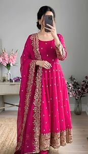 Robe Georgette de style indien, richement brodée, Salwar Kameez pakistanais, Dupatta, pour fêtes et mariages, trois pièces, matériaux recyclés - Product Image 4