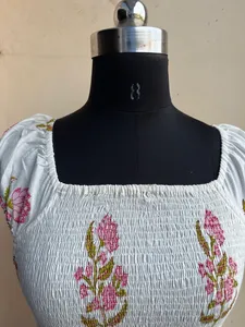 Vestido largo de algodón estampado a mano, 100% algodón, con bordado floral, cuello cuadrado, túnica india, vestido maxi de verano para mujer, hecho a mano. - Product Image 5