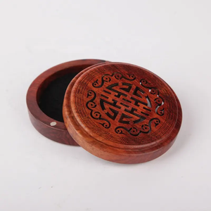 Porte-Bakhoor en bois CasaLuxe, brûleur d'encens artisanal en bois naturel avec un design arabe sophistiqué pour une maison de prestige - Product Image 4