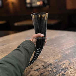 Vaso de cuerno de toro pulido a mano, hecho de cuerno natural, para bar rústico, uso doméstico y de comedor, a precio económico. - Product Image 2