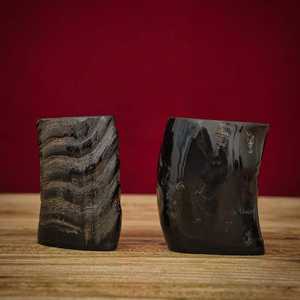 Cuenco de cuerno pulido para beber con grabado, en tamaños grandes, para suministros de juegos vikingos, de la India - Product Image 1