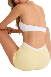 Ensemble de sport pour femme : soutien-gorge blanc à bretelles croisées avec découpes et short jaune taille haute pour le yoga - Product Image 3