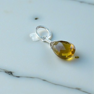 Colgante de Cuarzo Melón Facetado Natural con Baño de Plata y Alambre, Gema Verde, Amuleto de Joyería Religiosa - Product Image 1