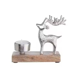 Portavelas Metálico Navideño para Velas de Té con Diseño Clásico para Mesas de Cena Navideñas, Decoración Festiva del Hogar y Presentación de Regalos - Product Image 5