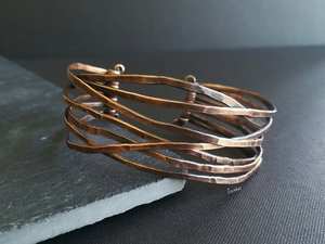 Bracelet manchette en cuivre, manchette minimaliste en fil métallique, simple, décontracté, élégant, bracelet de tous les jours, cadeau de bijoux idéal pour les jeunes femmes - Product Image 5