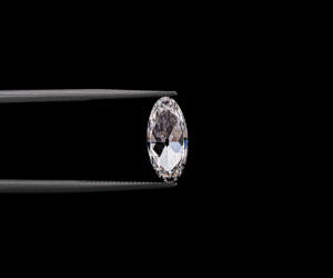 Par de Diamantes Cultivados en Laboratorio con Corte Ovalado Alargado |   Certificado por IGI |   Color D |   Para la fabricación de joyas - Product Image 4