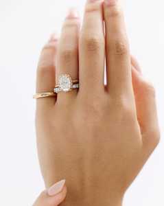 Bague de fiançailles personnalisée en diamant de laboratoire taille coussin de 3 carats, alliance moderne torsadée solitaire en or massif 14K 18K IGI - Product Image 2