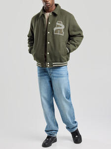 Veste universitaire personnalisée grande taille pour homme, style streetwear, collection hiver, pour l'école et le collège, vente en gros - Product Image 4