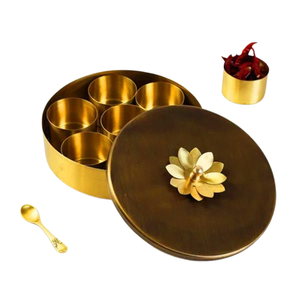 Ensemble de boîtes à masala en laiton doré, 7 pièces, récipients à épices amovibles avec couvercle sécurisé, décoration de cuisine ayurvédique durable - Product Image 3