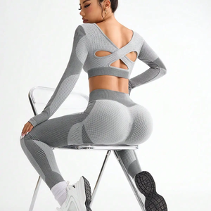 Women 2 Piece Yoga Set Gray Geometric Print Long Sleeve <b>Crop</b> <b>Top</b> High Waist Full Length Leggings Seamless Four-Way Stretch - Product Image 3