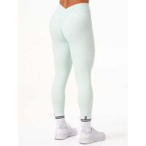 Ensemble de yoga élégant et personnalisé pour femme, avec logo frontal uni, qualité supérieure, 2 pièces, séchage rapide, respirant, avec services OEM, meilleure qualité - Product Image 2