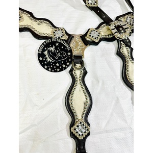 Ensemble de têtière et collier de poitrail pour cheval Western, en cuir noir, orné de strass et de motifs floraux, confortable et durable, pour l'équitation - Product Image 5