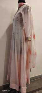 Vestido de novia tradicional indio para mujer, color rosa, cuello en V, manga larga, corte holgado, largo hasta el suelo - Product Image 3