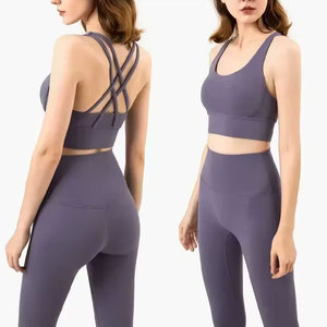 Ensemble de sport 2 pièces pour femme : Legging taille haute sculptant avec poche arrière et brassière de sport – Idéal pour le yoga, la gym, la course et l'entraînement - Product Image 4