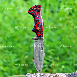 Cuchillo de caza para exteriores UA Supplies, de hoja fija de acero de Damasco forjado a mano de grado industrial, con punta caída y mango de madera Pakka roja y negra. - Product Image 3
