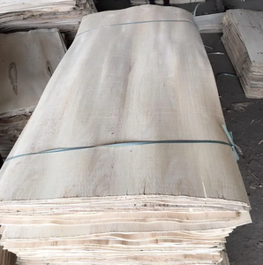 Placage de bois coupé en rondelles lisses 1,7-2,2 mm pour contreplaqué, placage d'eucalyptus, de caoutchouc, d'acacia et de pin du Vietnam - Product Image 3
