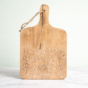 Tabla de Cortar de Bambú Natural Tallada a Mano con Patrón Botánico, Ligera, Duradera, Apta para Alimentos, Paleta de Servir para Cocina - Product Image 1