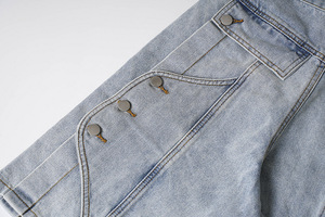 Novedad en Ropa Urbana: Shorts de Mezclilla Lavados Holgados de Diseño Creativo para Hombre - Product Image 4