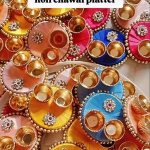 Plato de Roli Chawal hecho a mano, vibrante y festivo, esencial para rituales auspiciosos, bodas y ceremonias tradicionales. - Product Image 2