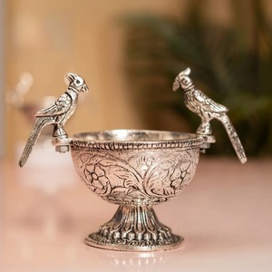 Bol à fruits secs en métal doré brillant, en aluminium poli, idéal pour la table, les hôtels et les cadeaux - Product Image 6