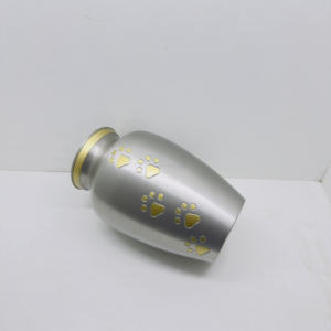 Urnes funéraires en aluminium pour animaux de compagnie, gravées avec une patte, 8 pouces, pour les cendres des animaux bien-aimés. - Product Image 2