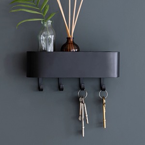 Porte-clés en métal vintage en forme de clé pour une décoration élégante de l'entrée - Product Image 1