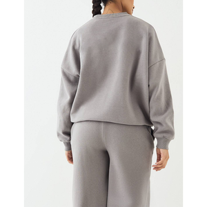 Sweat-shirt en molleton de coton personnalisé OEM ODM, col rond, broderie logo, pull à manches longues sans capuche pour usage quotidien en hiver - Product Image 4