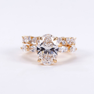 แหวนหมั้นทรงรี 3.1 กะรัต ได้รับการรับรองจาก IGI สำหรับทั้งชายและหญิง ดีไซน์ทันสมัย ทอง 18k สามารถสวมซ้อนกันได้ เพชร D VS1 เพาะเลี้ยงในห้องปฏิบัติการ - Product Image 2