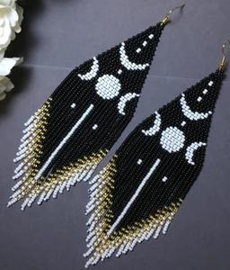 Pendientes de cuentas de cristal con diseño de gota para un estilo romántico que realza la elegancia y la suavidad. - Product Image 2