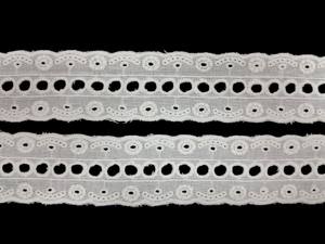 Premium quality Breathable Quick-Dry 100% Cotton <b>Lace</b> Trim <b>White</b> Embroidered Border Lightweight for Apparel dresses - Product Image 3