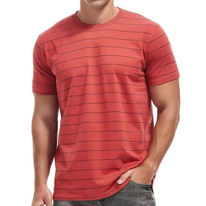 T-shirt Homme Rayures Rouges Motif Lignes Fines Col Rond Décontracté Été Streetwear Coupe Slim Élégant Confortable Usage Quotidien T-shirt Moderne - Product Image 1