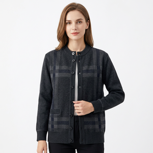 Suéter Cárdigan de Punto a Cuadros para Hombre, Cuello en V, Abotonado, Manga Larga, Informal, de Invierno, con Bolsillos, Venta al por Mayor, Logotipo Personalizado, OEM, ODM - Product Image 4