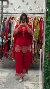 Set Salwar Modern Gaya Baru dengan Cetakan Bunga Sutra Buatan Tangan untuk Wanita, Cocok untuk Penggunaan Sehari-hari, Kantor, Pesta & Acara Musim Dingin - Product Image 3